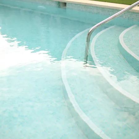 Apartment Modern Flat With Montgo View *