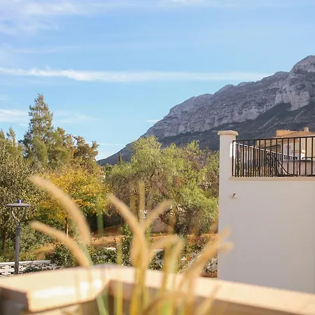 Modern Flat With Montgo View