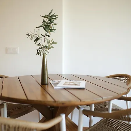 Modern Flat With Montgo View